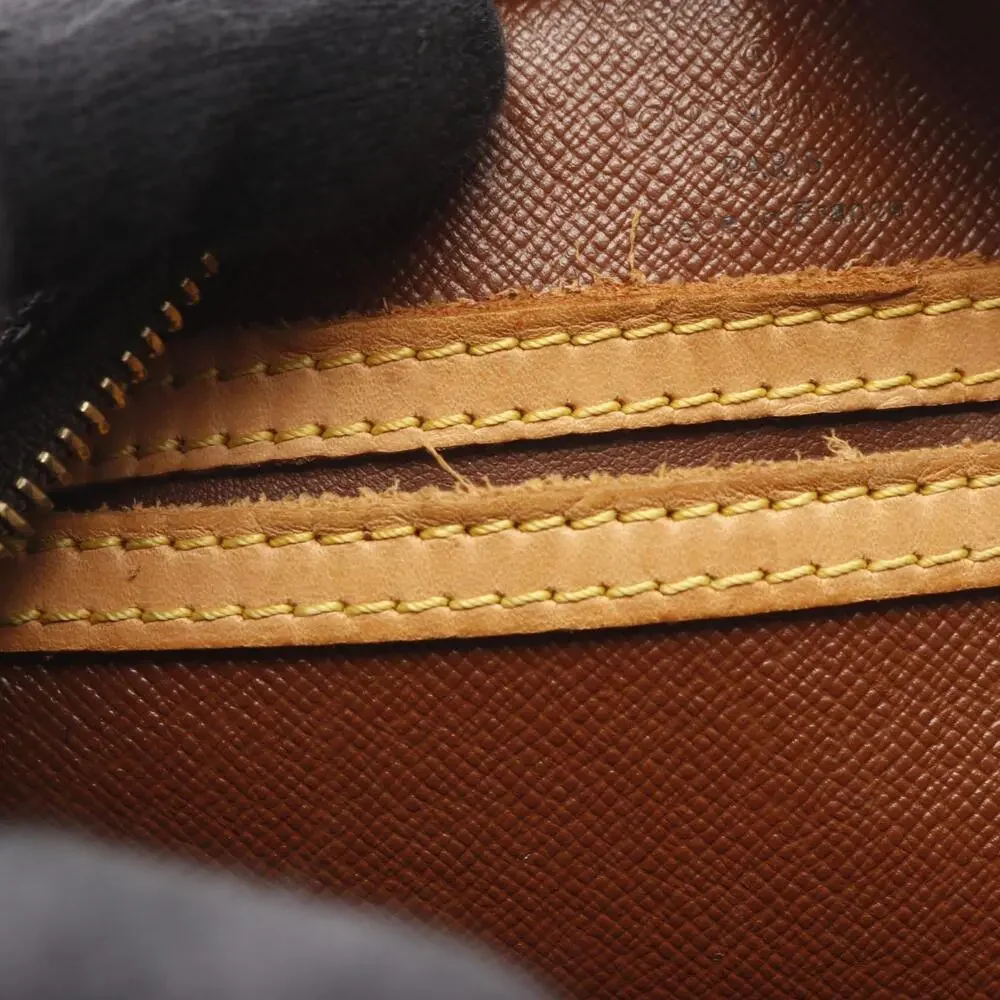 LOUIS VUITTON Brown Monogram Leather Shoulder Bag - Picture 6 of 14